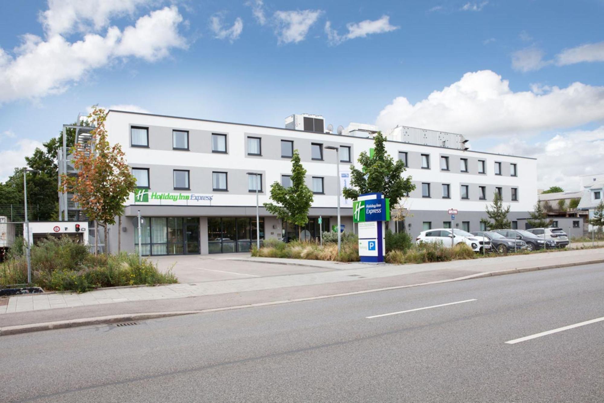 Holiday Inn Express Munich - Olympiapark, An Ihg Hotel Exterior foto